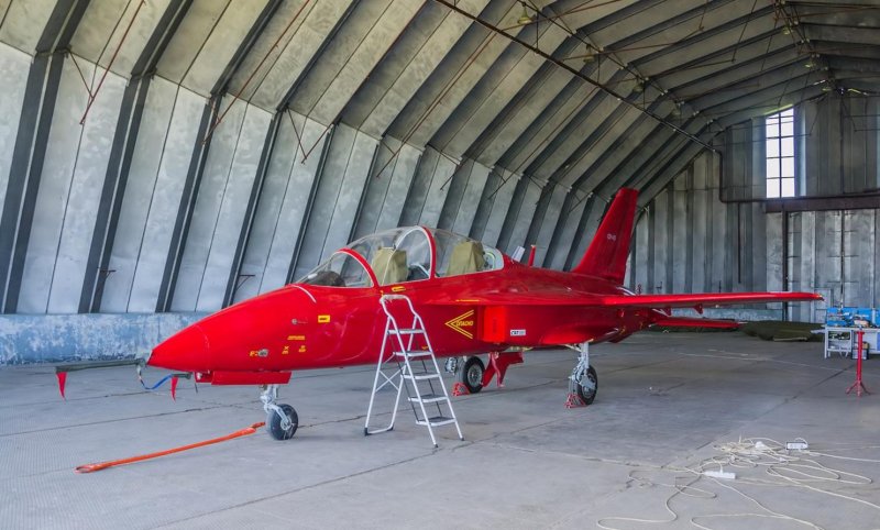 Ср-10 учебно-тренировочный реактивный самолет