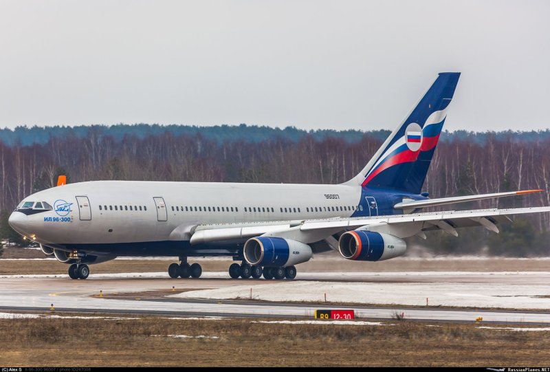 Ил-96-300 в Жуковском