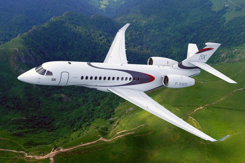 Falcon 10x самолет
