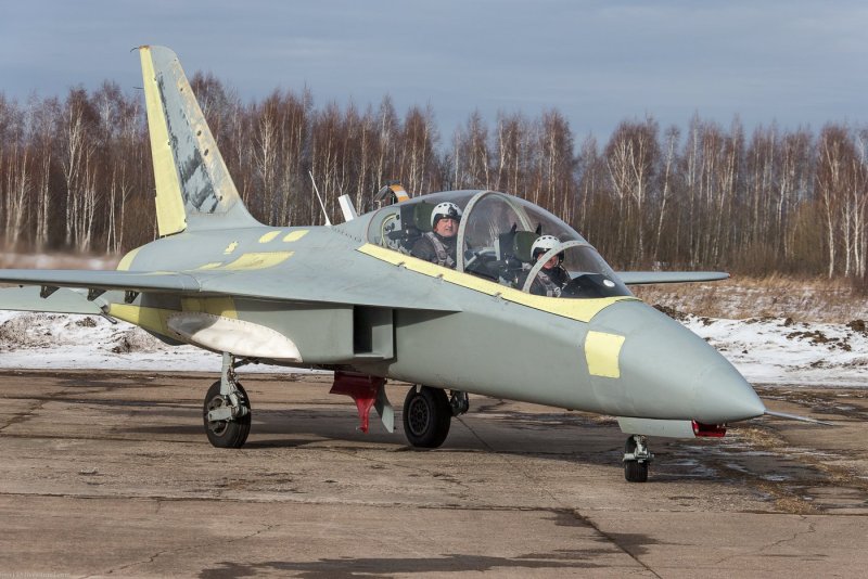 Ср-10 учебно-тренировочный самолет