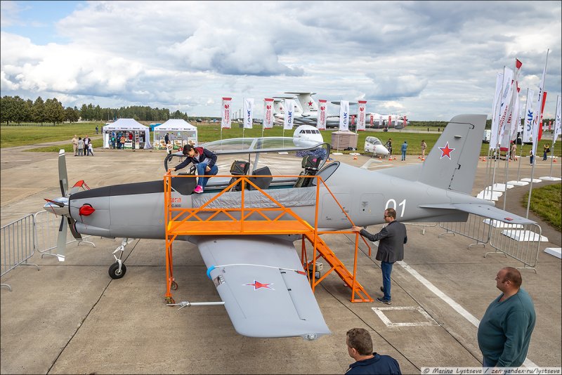 УТС-800 самолет узга