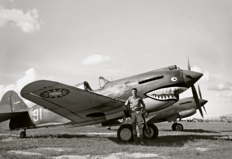 Самолет Curtiss p-40b Tomahawk