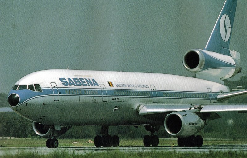 Самолет MCDONNELL Douglas DC-10