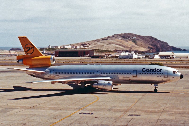 MCDONNELL Douglas DC-10