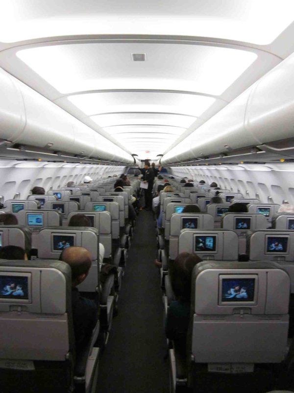 Самолёт Airbus a320