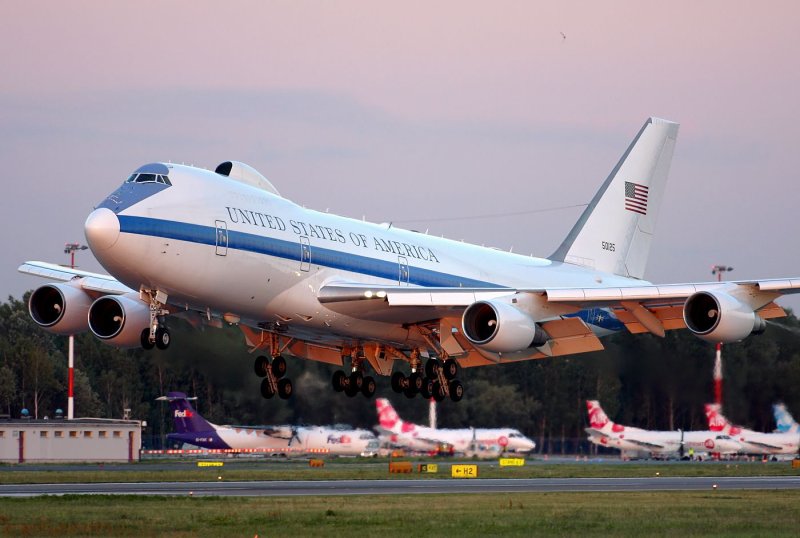 E-4b самолет