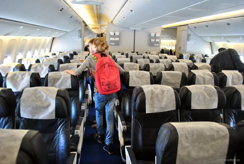 Салон самолета Боинг 777-200