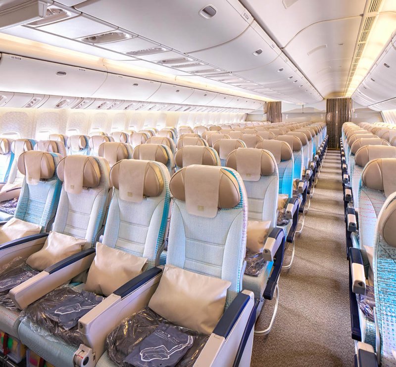 Боинг 777 Эмирейтс салон