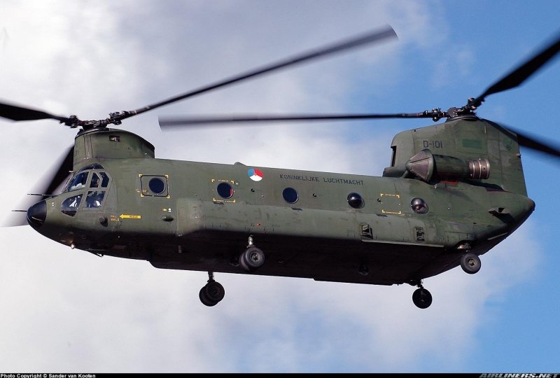 Вертолет Ch-47 Chinook