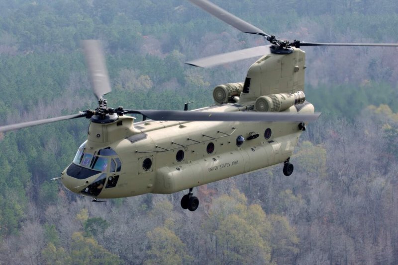 Вертолет Ch-47 Chinook