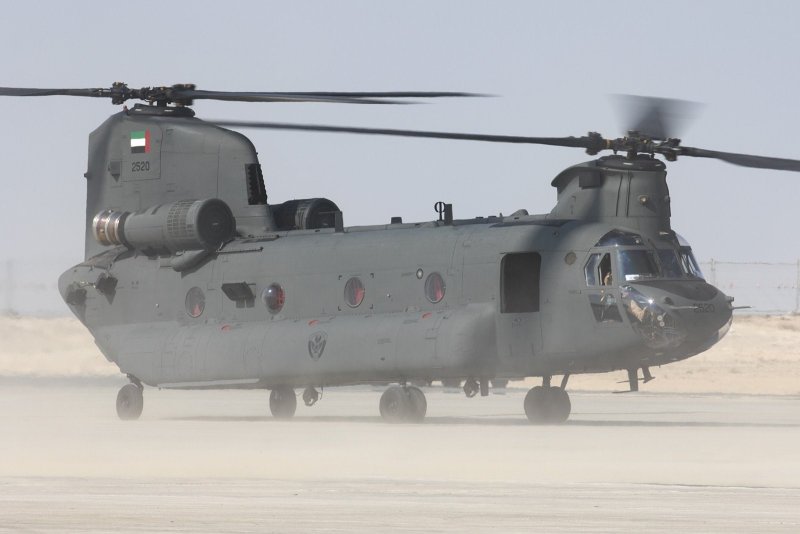 Вертолет Ch-47 Chinook