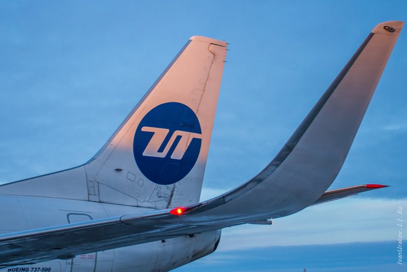 Боинг 737 ЮТЭЙР профиль