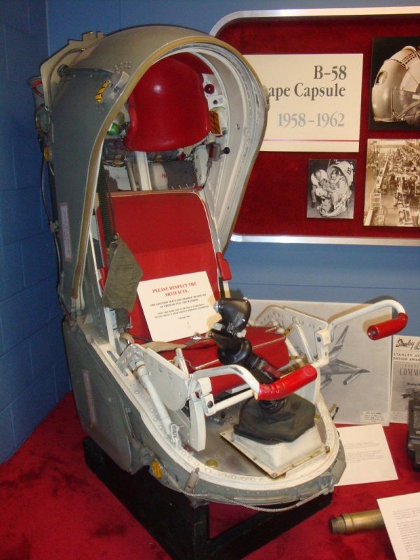 Спасательная капсула КАС-150м