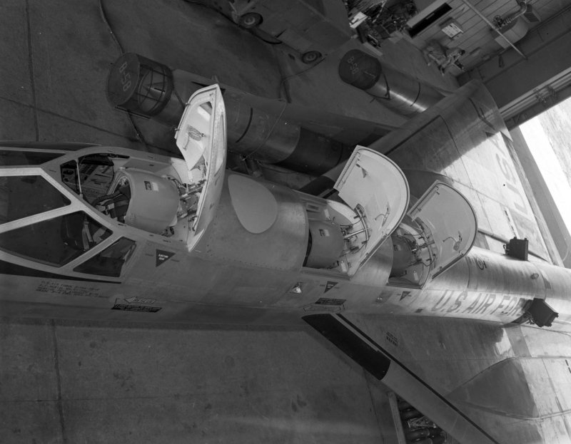Спасательная капсула самолета b-58