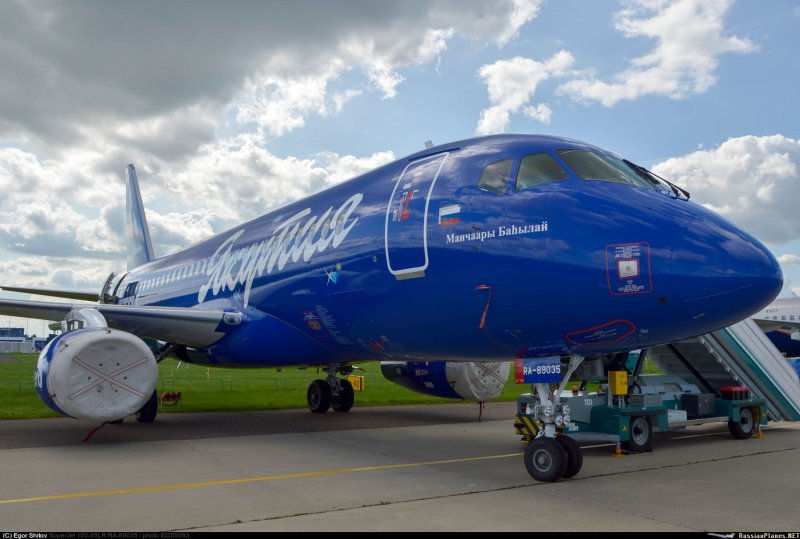 Авиакомпании Якутия Sukhoi Superjet 100