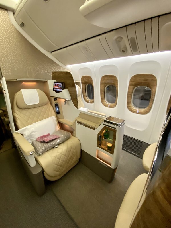 Первый класс Боинг 777 Эмирейтс