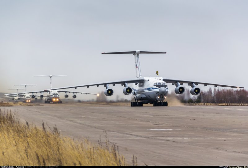 Военно-транспортная ил-76 военно-транспортный