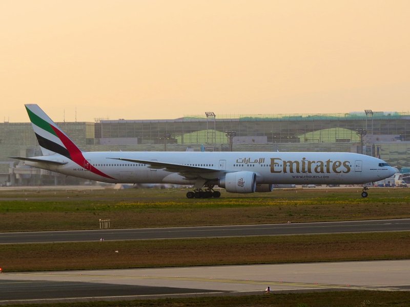 Боинг 757 Эмирейтс
