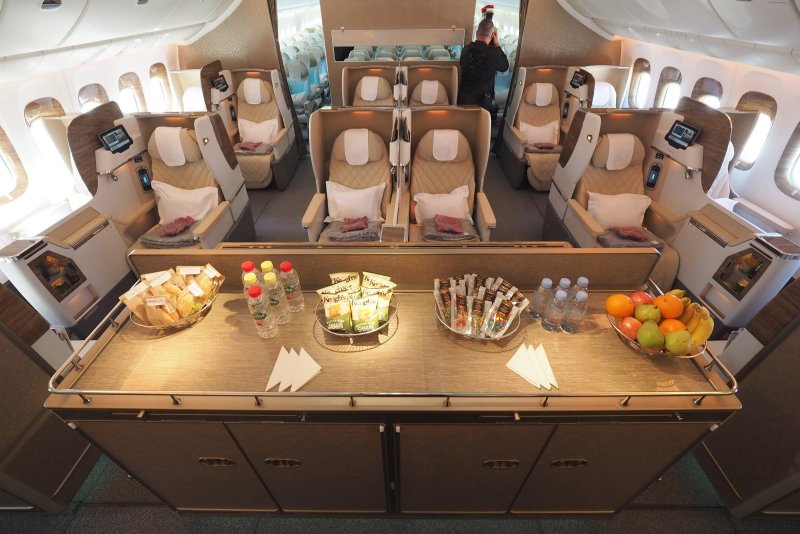 Boeing 777-200lr Emirates салон