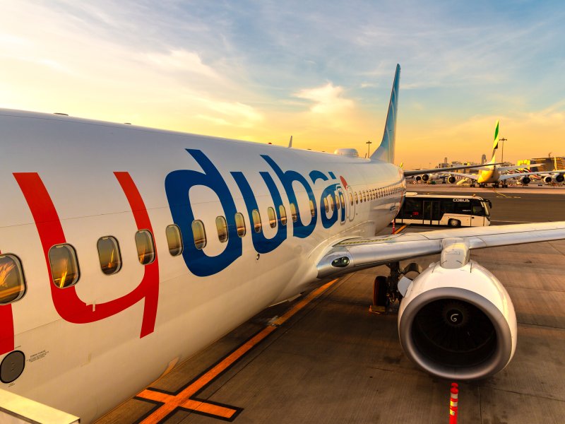 Самолет Боинг 737-800 Дубайские авиалинии