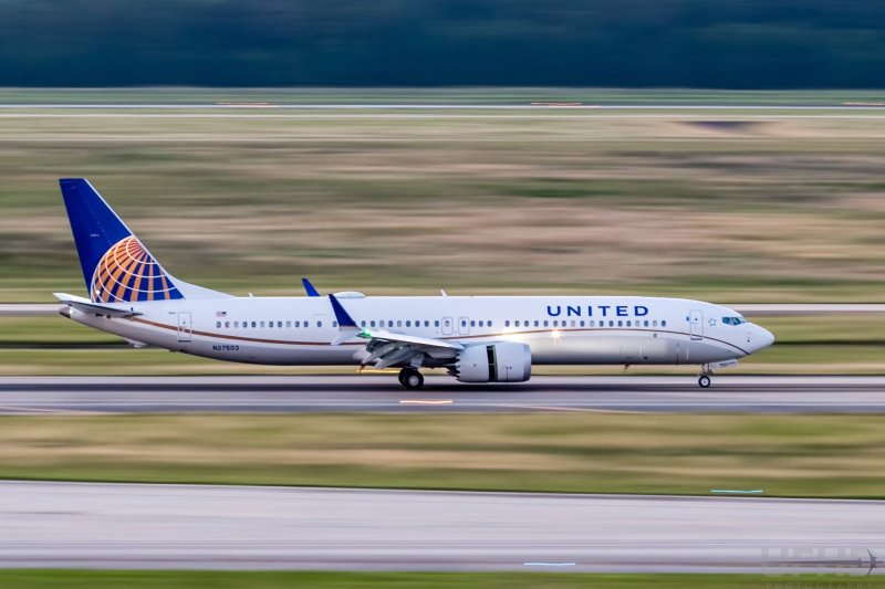 737 Max 9
