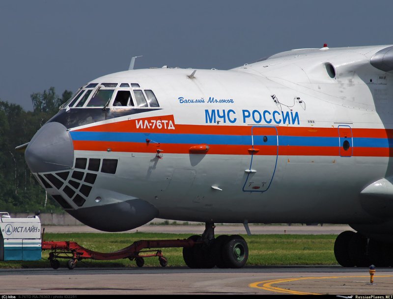 Самолёт ил-76 МЧС