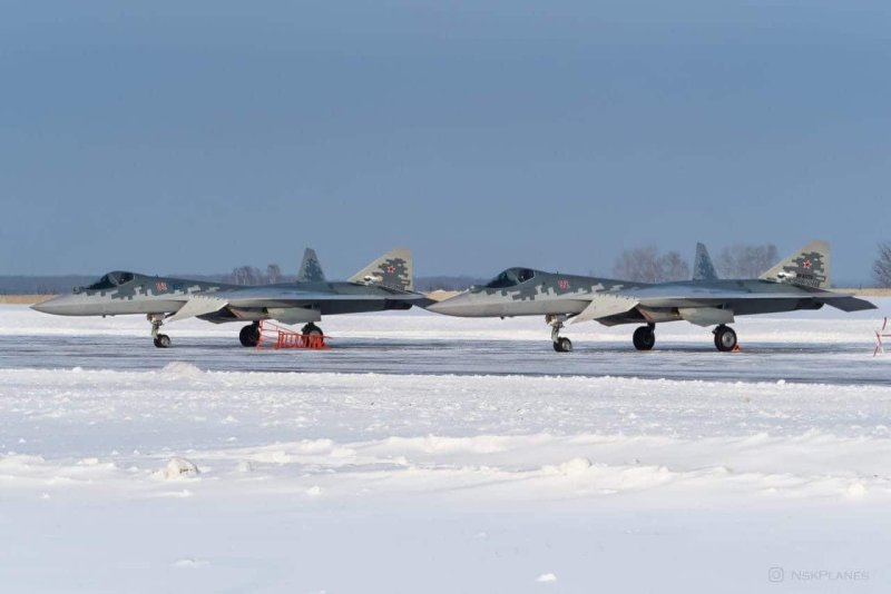 Су-57 реактивный самолёт Новосибирск