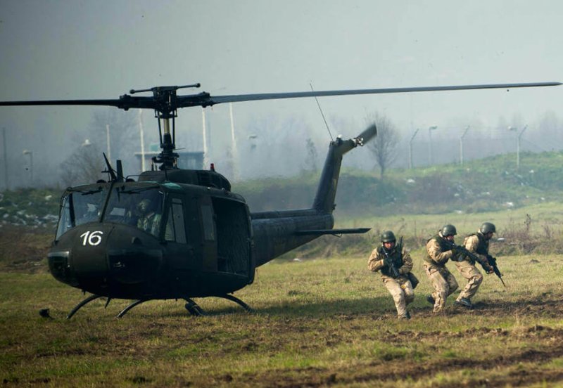 «Huey» или Белл uh-1 "ирокез"