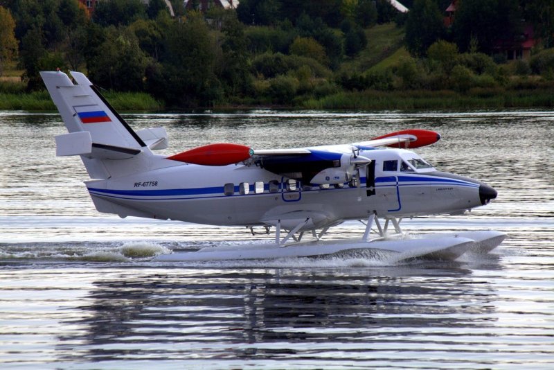 L-410 самолет на поплавках