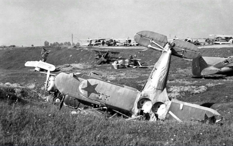 Разбомбленные аэродромы 1941