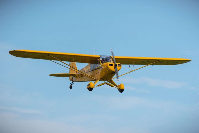 Piper биплан самолет