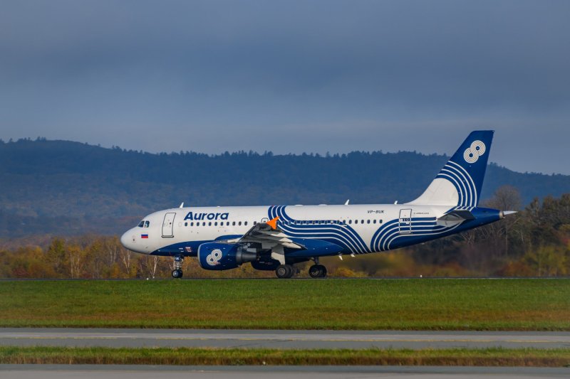Самолет авиакомпании Аврора l400