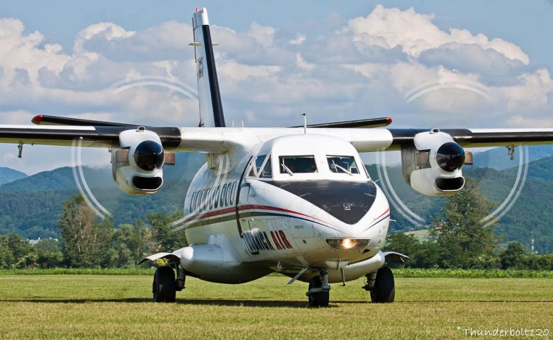 AC 120 plane