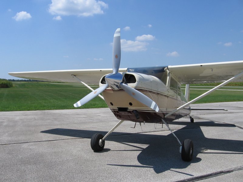 Самолёт кукурузник Cessna