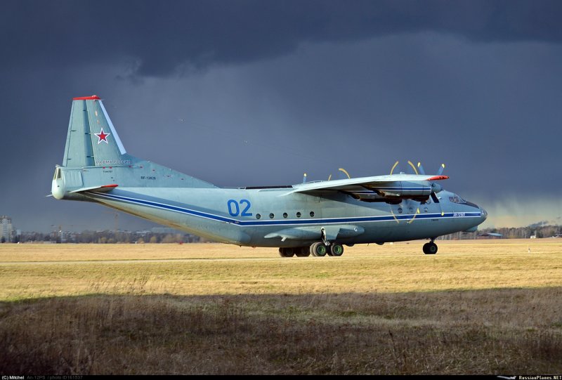 Антонов АН-12