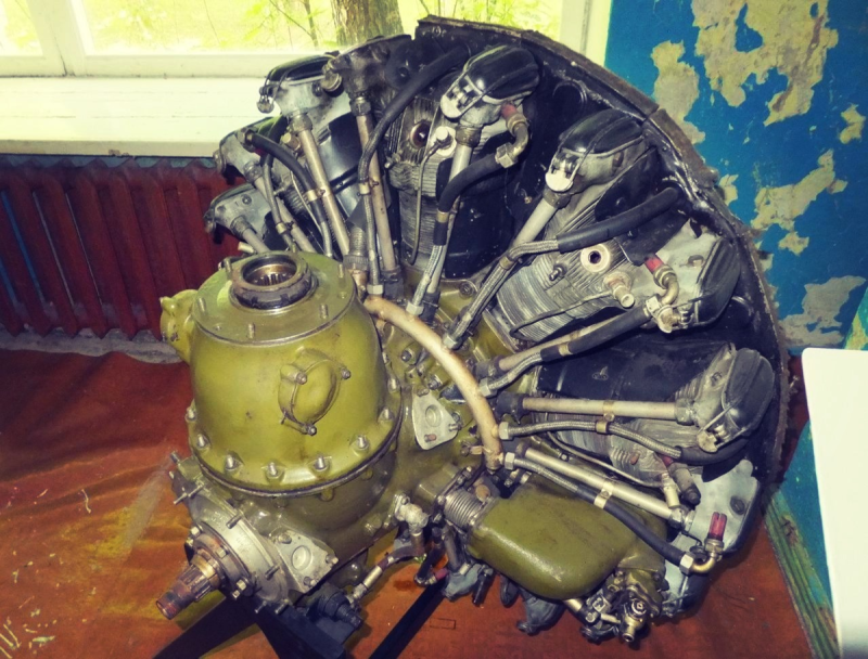 Двигатель – 2 Пд м-14в-26;
