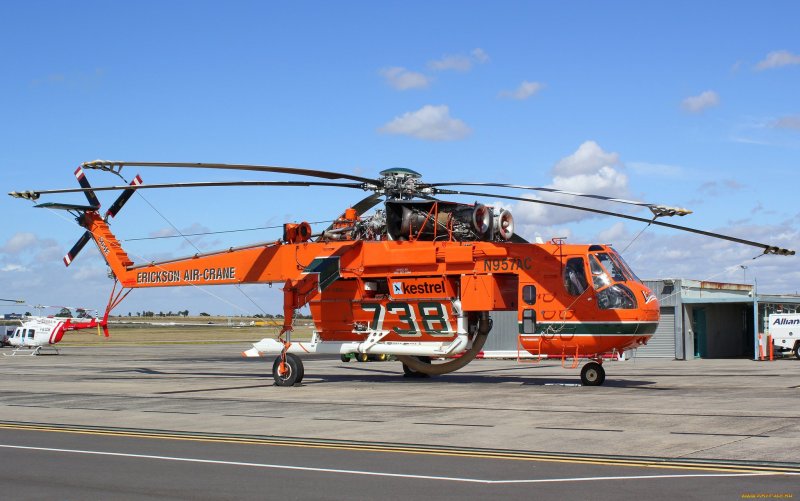 Вертолёт-кран Sikorsky s-64 Skycrane.