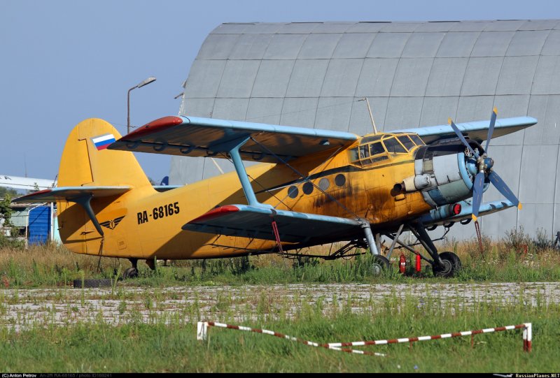 Antonov an-2 Colt/Nanchang y-5