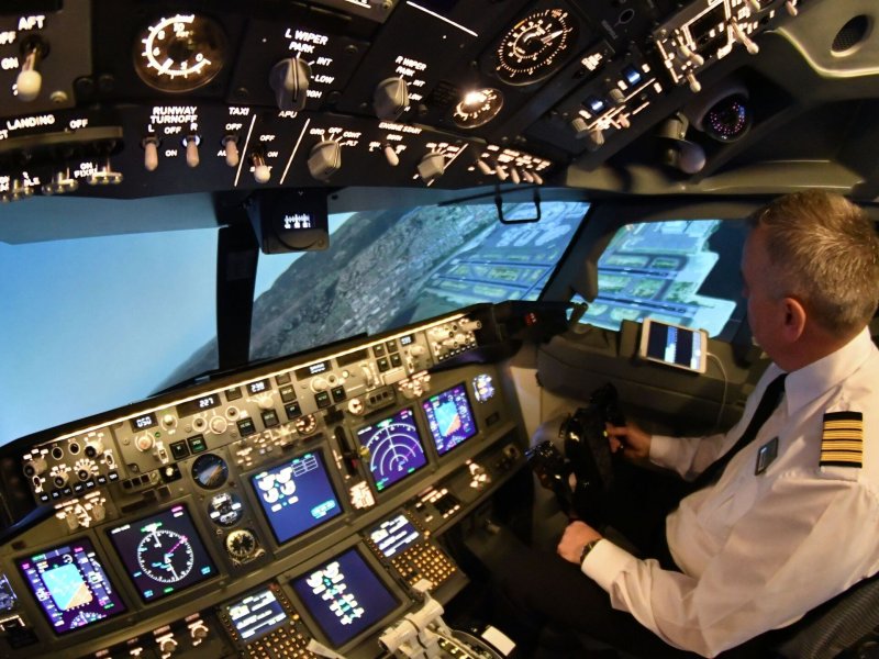 Пилот Boeing 737