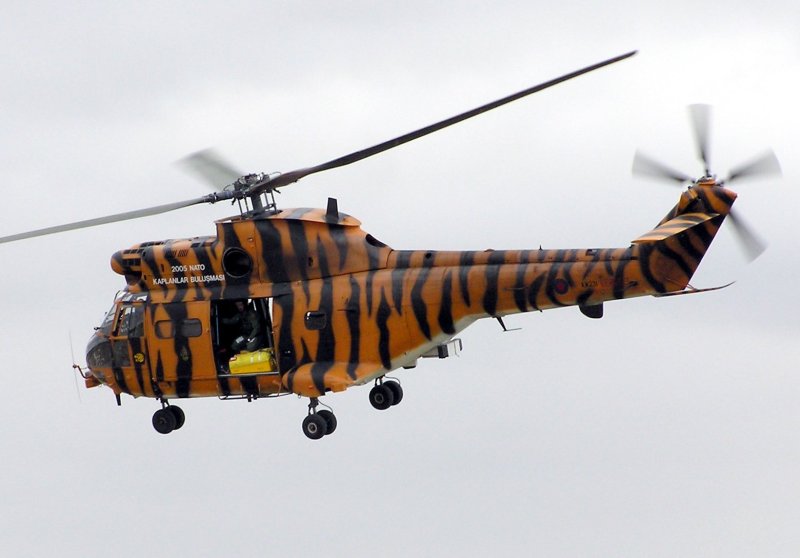 Sa 330 Puma вертолет