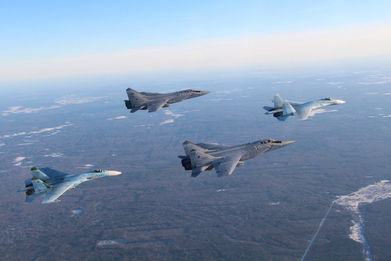 Су-27 перехватчик