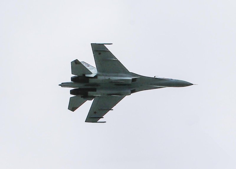 Су 27 перехватил самолет разведчик США
