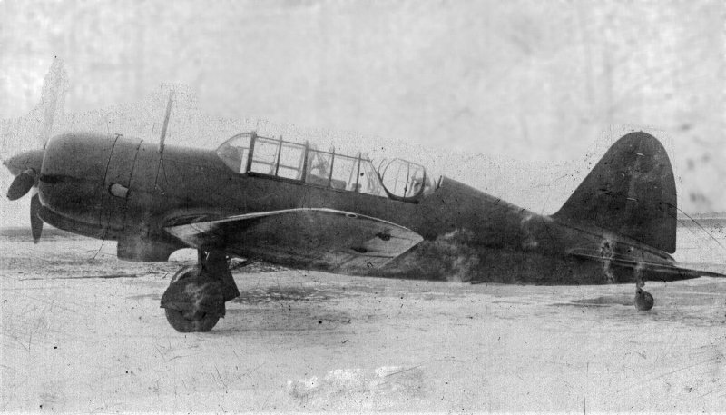 Легкий бомбардировщик-разведчик Су-2.