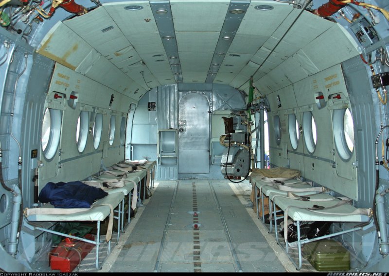 Ми 8 грузовой отсек