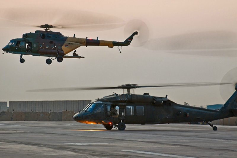Ми 17 и Black Hawk