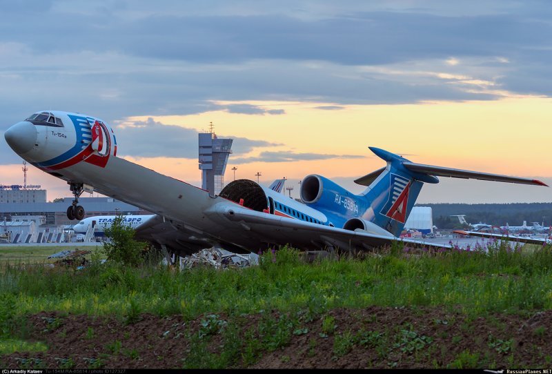 Самолет гражданской авиации ту 154м