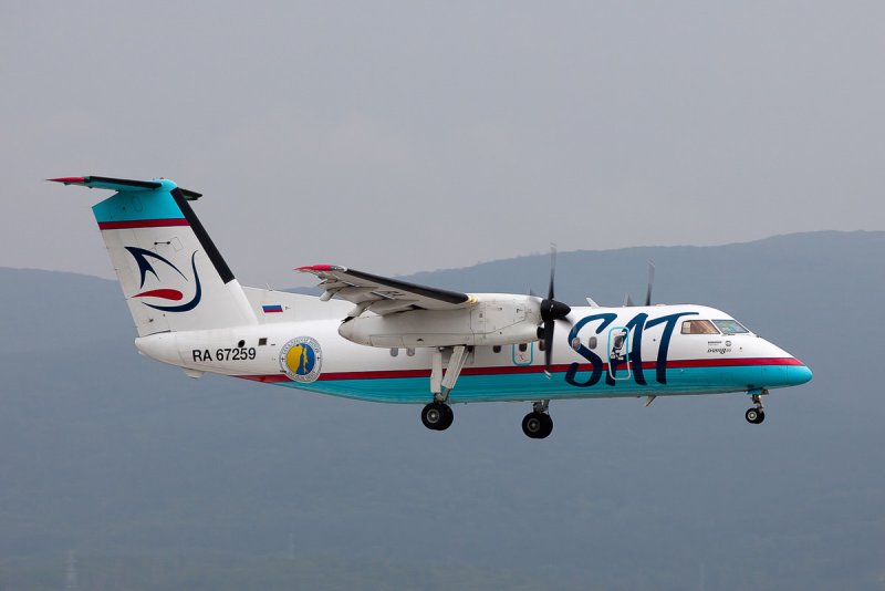 DHC-8 200 freight