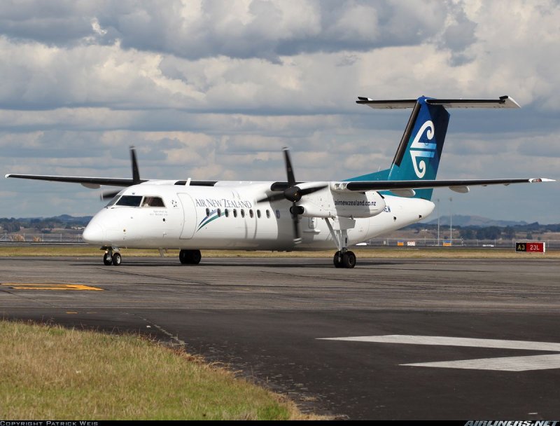 De Havilland DHC-8 Dash 8