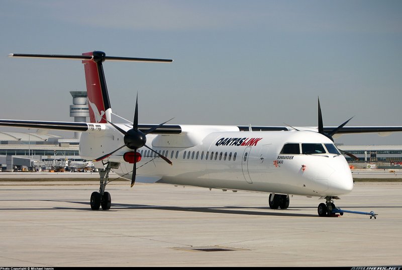 DHC‑8-400 Dash 8q