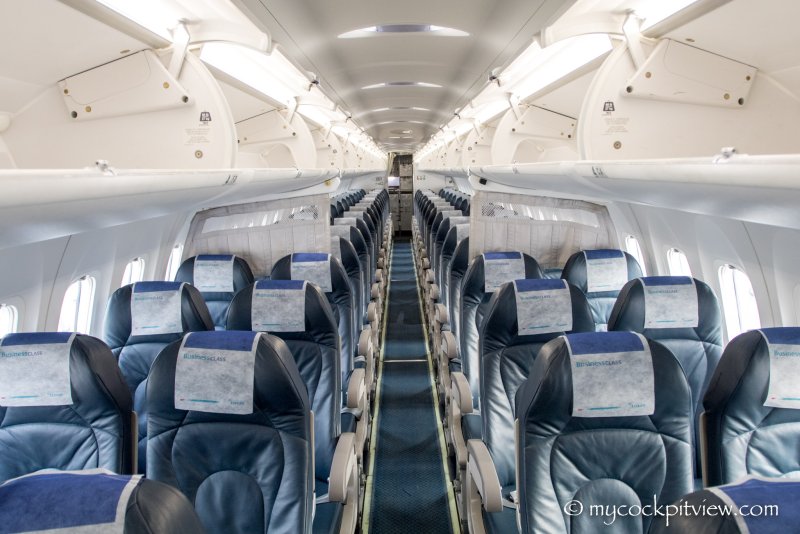 Самолет Bombardier q400